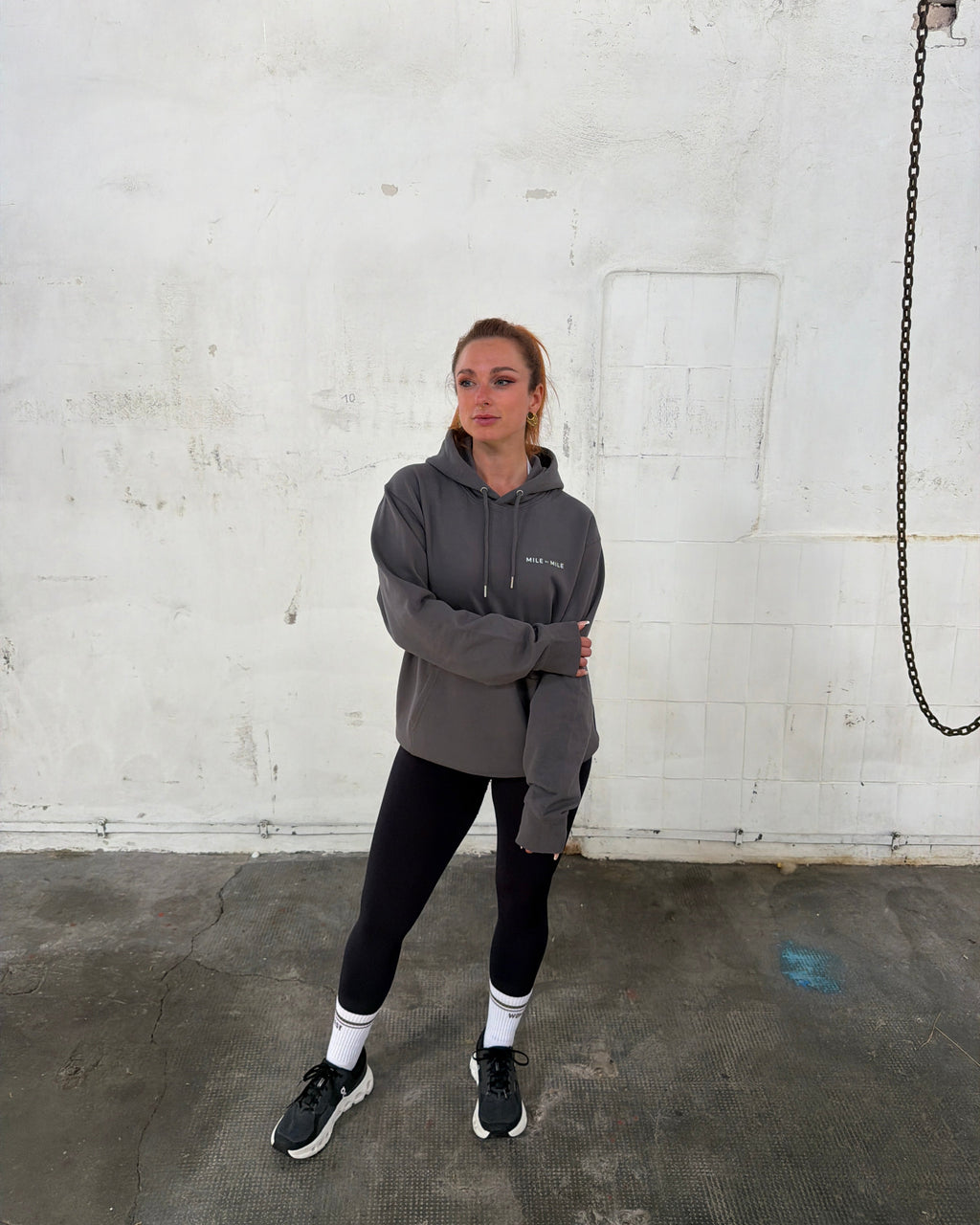 DISCIPLINE WINS. — Anthrazit Hoodie