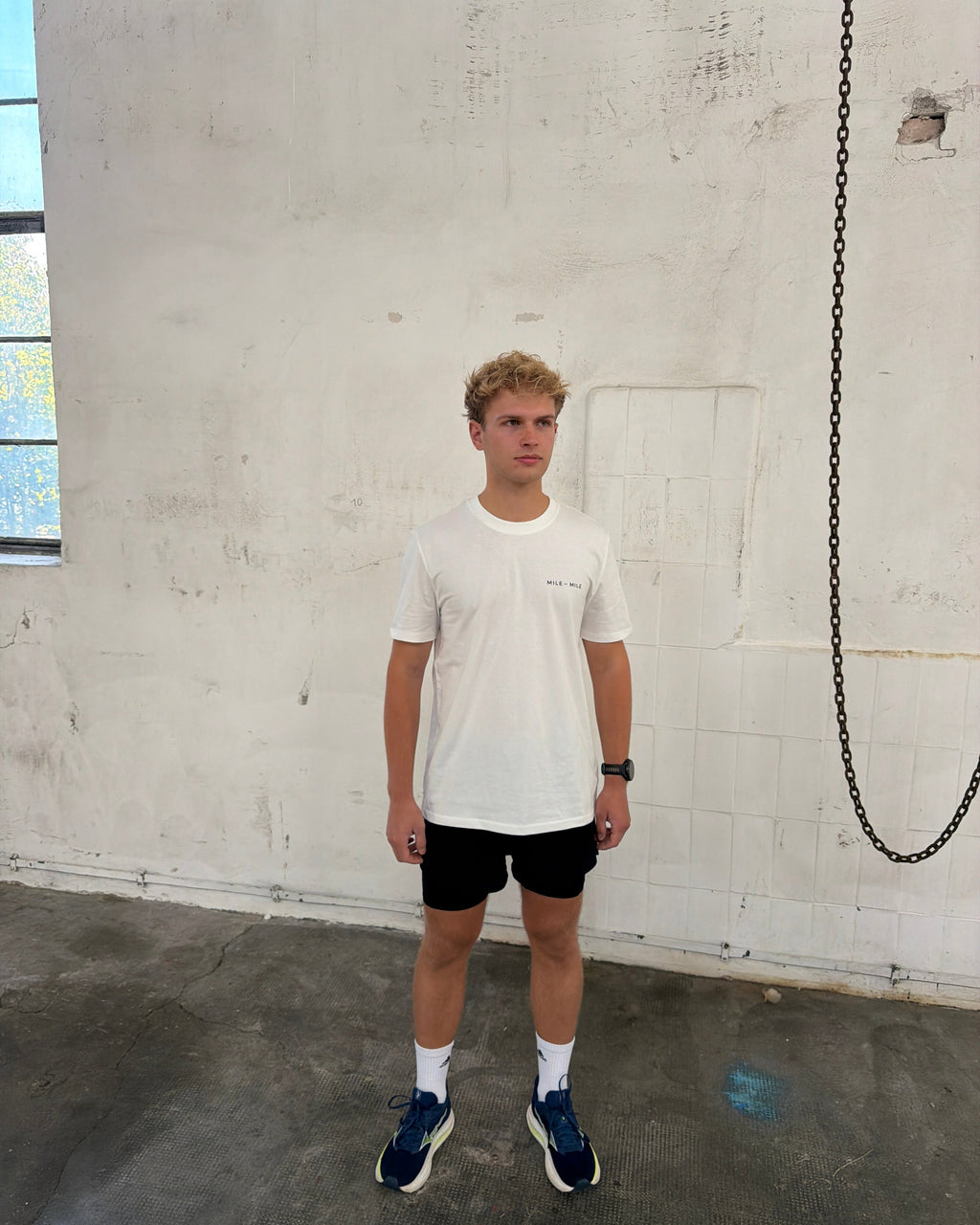 RUN YOUR STORY. — Off-White Rundhals T-Shirt