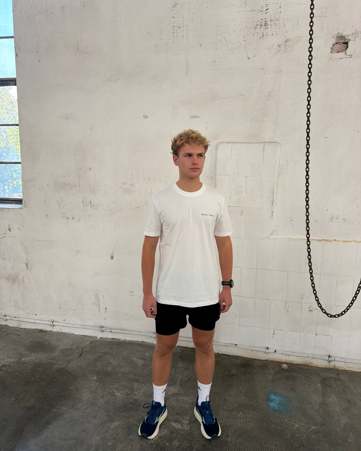 RUN YOUR STORY. — Off-White Rundhals T-Shirt